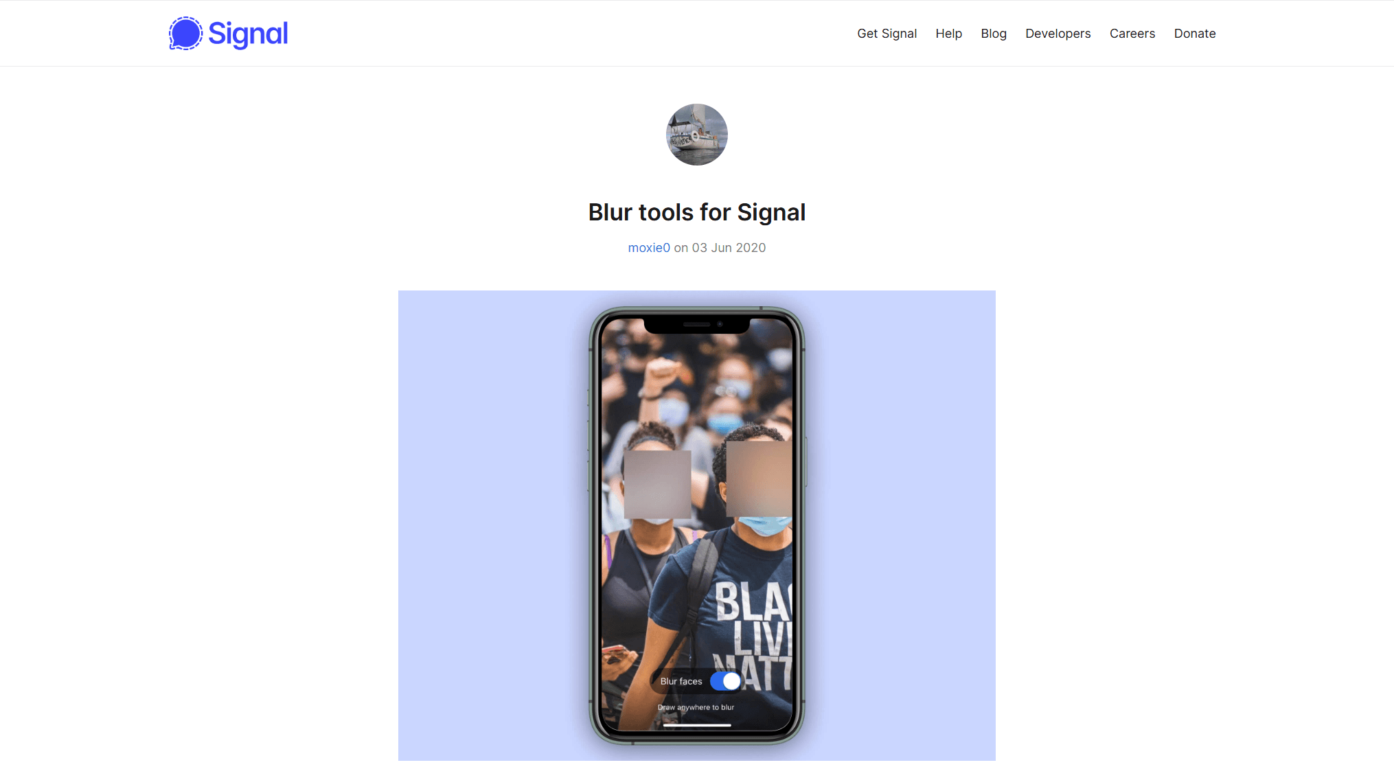 Capture de l'interface de Signal, application pour flouter des visages dans des messages et photos