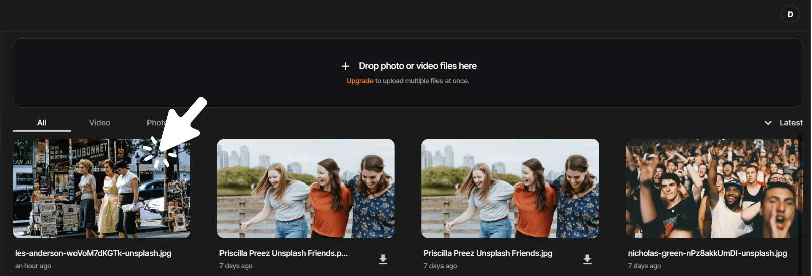 Image upload screen in BlurMe platform for blurring pictures.