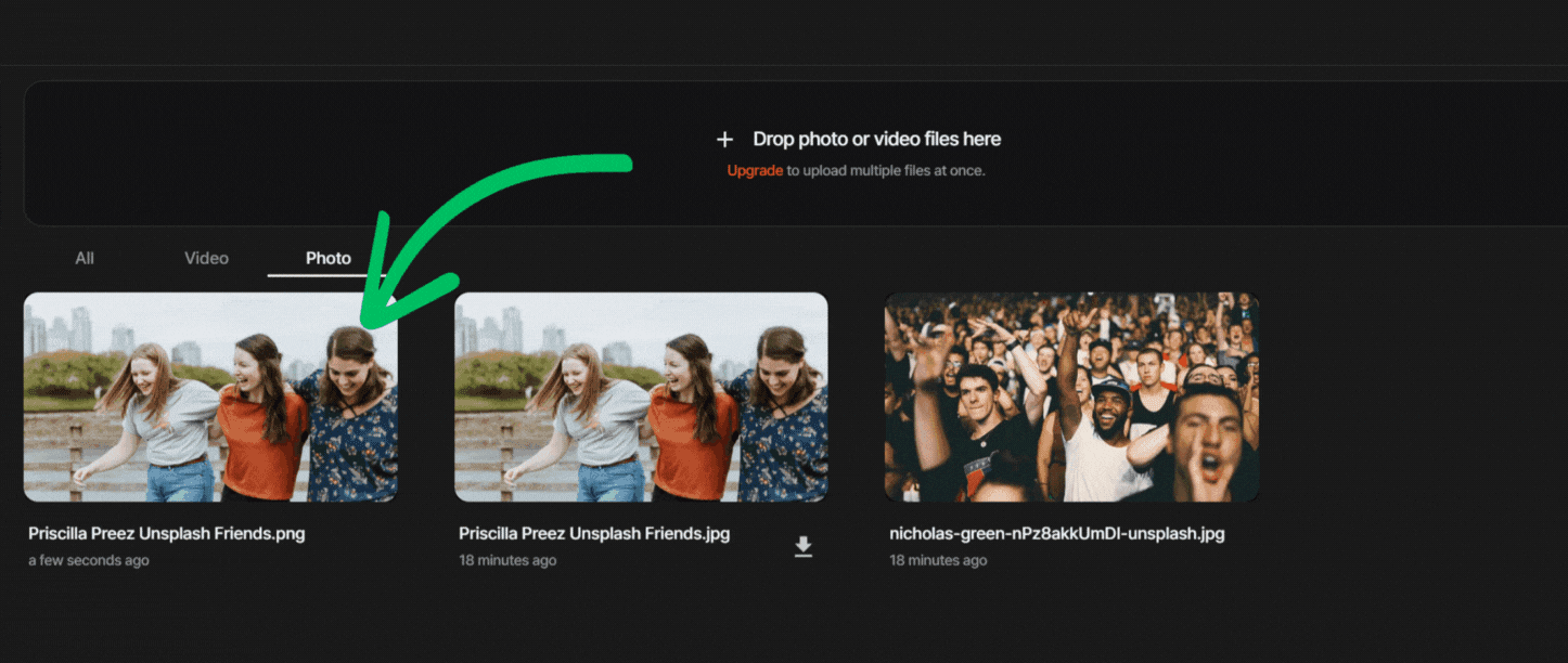 Interface de BlurMe montrant l’étape de téléchargement d’une image pour flouter des fichiers PNG en ligne