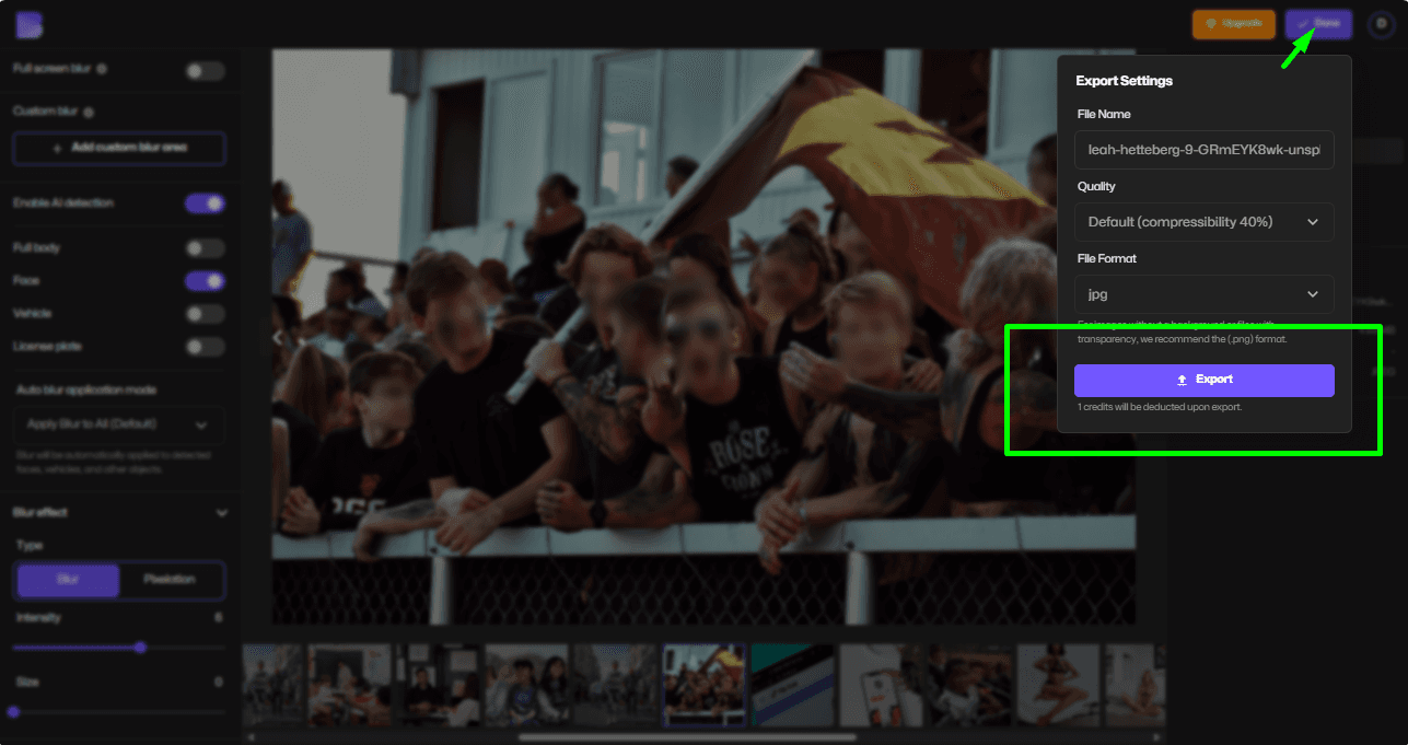 Scaricamento della foto modificata dopo aver applicato la sfocatura automatica del volto con lo strumento online BlurMe.