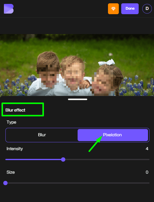 Choisir l'outil de pixélisation dans la barre d'édition BlurMe sur iPhone.