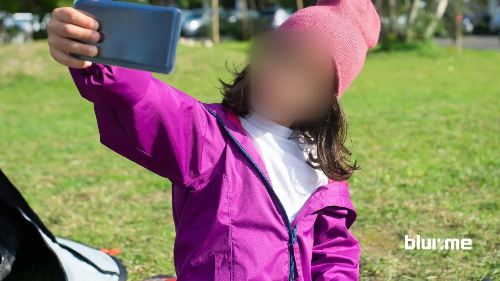 写真の顔をオンラインでぼかす方法(BlurMeで無料)