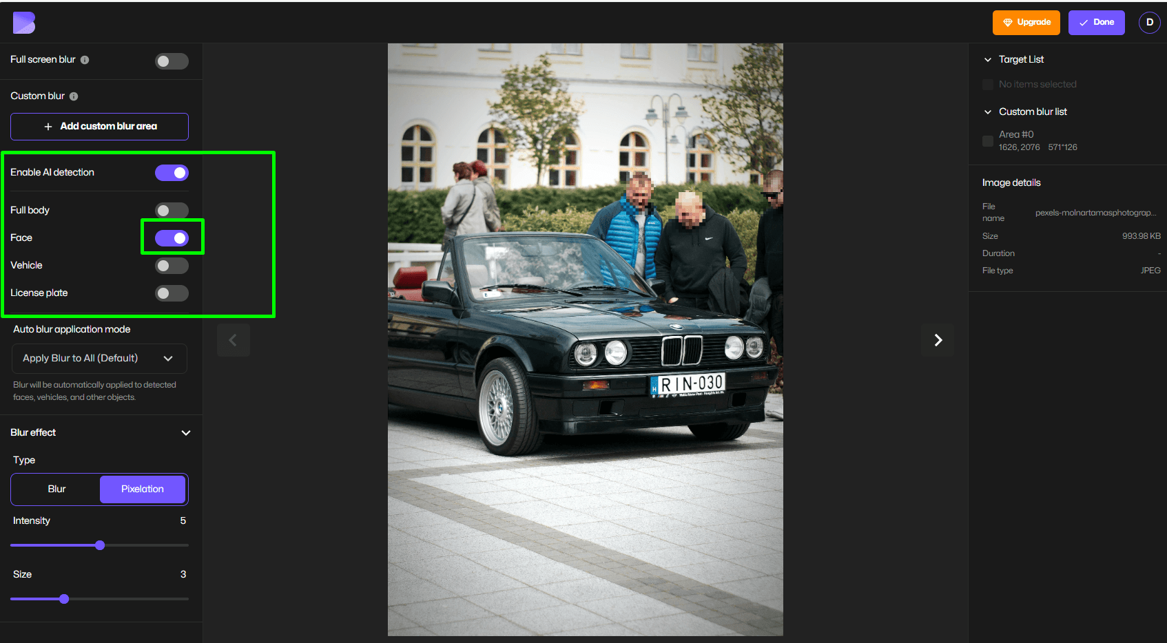 Selecting face pixelation mode in Pixelate Image tool.